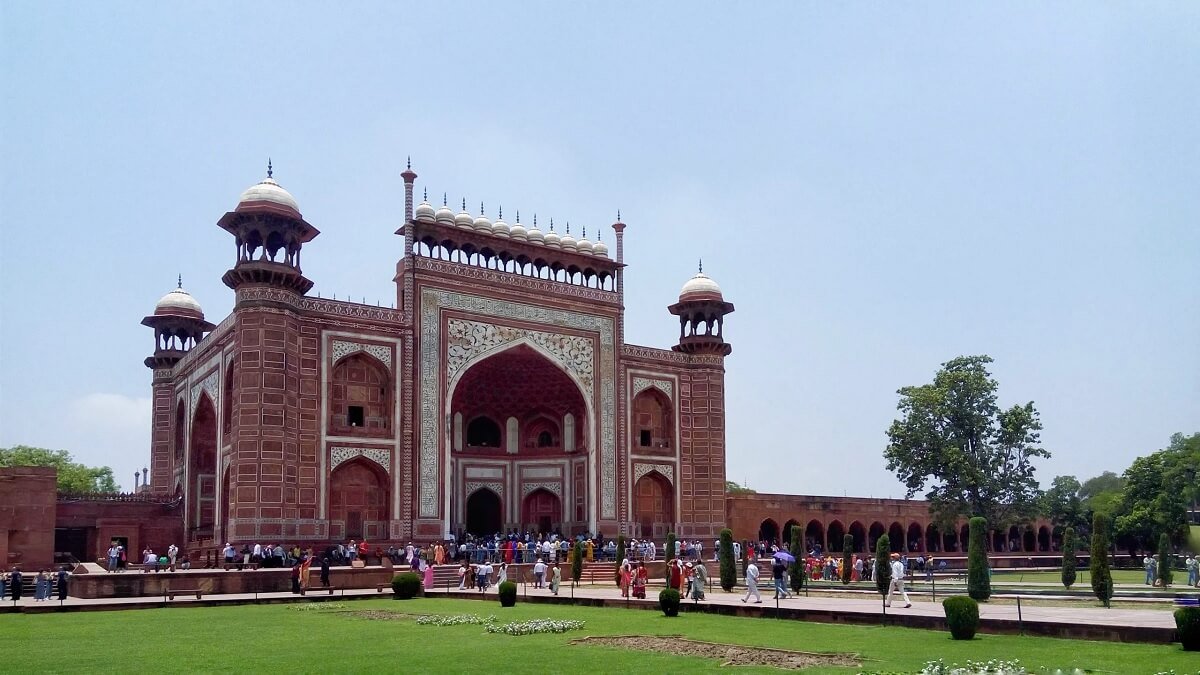 Taj Mahal , Agra: The Eternal Symbol of Love 4 Agra-Entry-to-Taj-Mahal