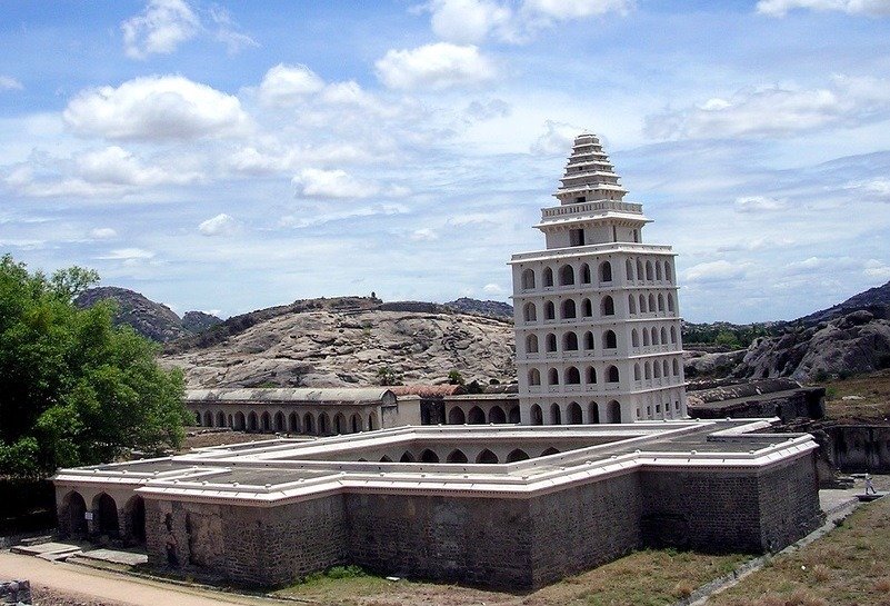 Gingee Fort Tamil Nadu The Impregnable Fortress of South India 3 senji kottai