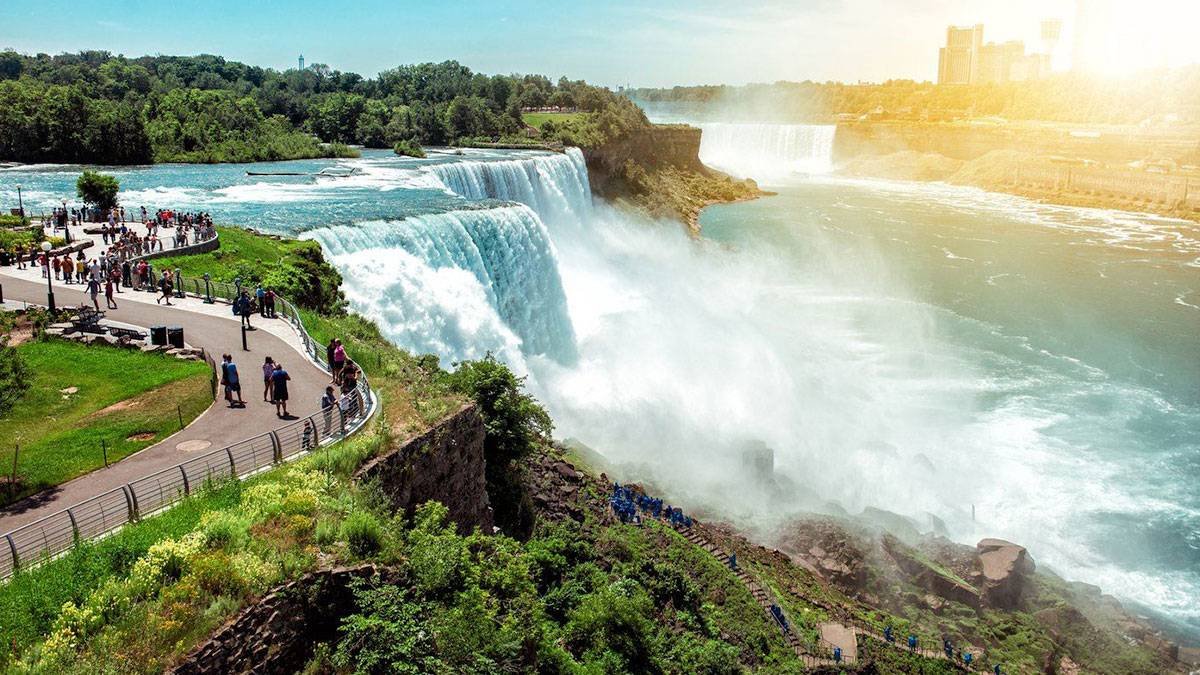 Top 15 Tourist Destinations in the USA to Visit in 2025 17 Niagara Falls New York Nature’s Power on Full Display
