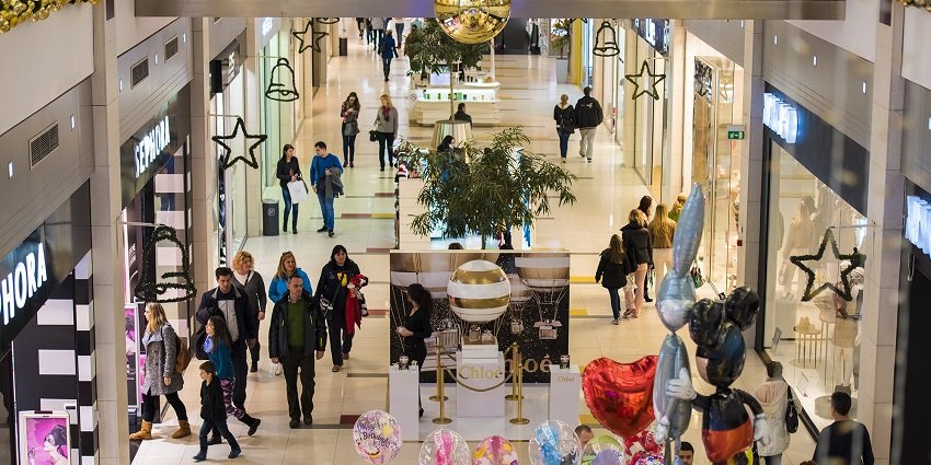 Baku Tourism 2025 Ultimate Travel Guide to Azerbaijan’s Stunning Capital 8 Shopping in Baku