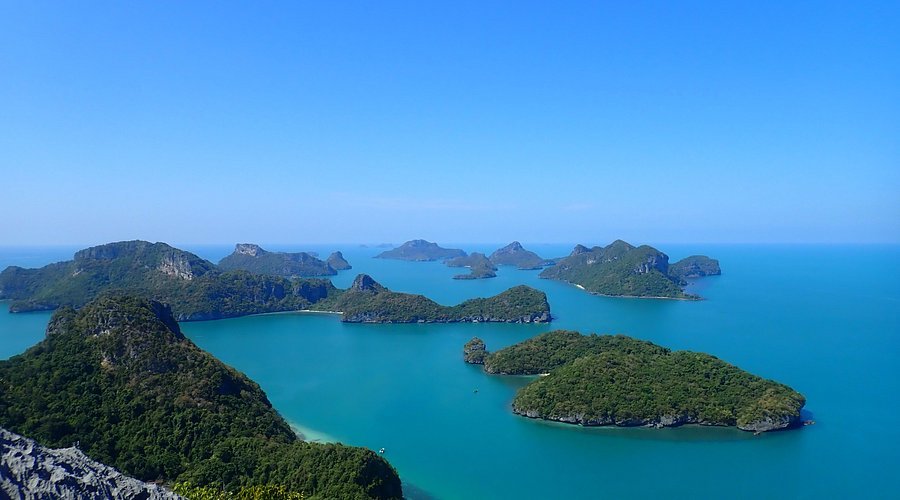 Ang thong national park viewpoint overlooking emerald lagoons