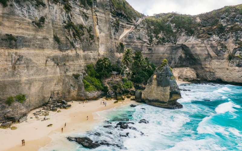 Explore Diamond Beach Nusa Penida